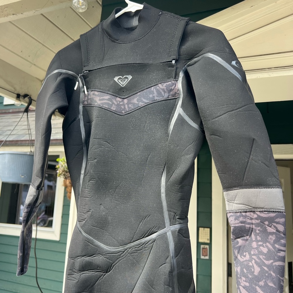 Roxy Women’s 3/2 Chest Zip Wetsuit